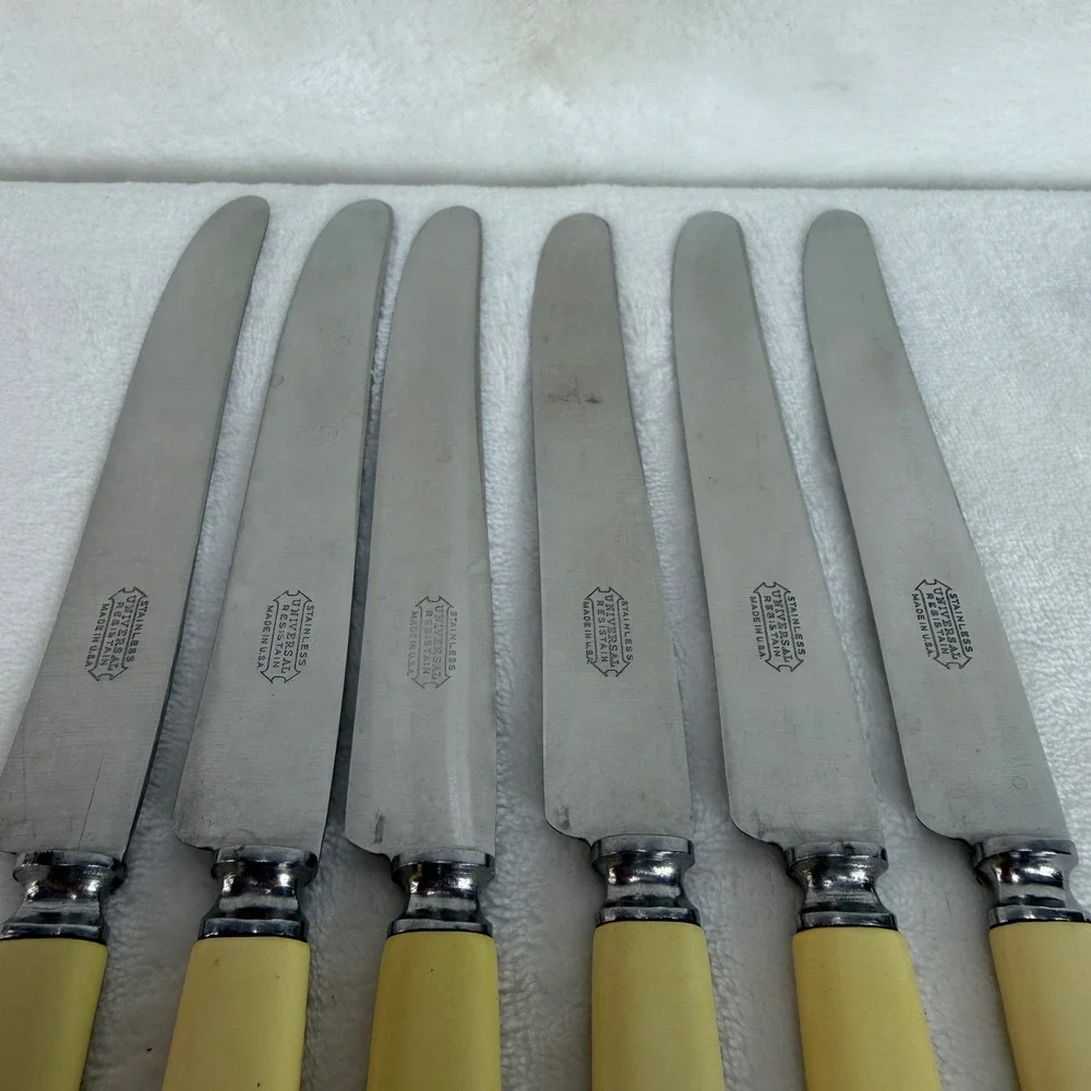 VTG Universal Resistain Set of‎ 6 Cream Bakelite Handle Dinner Knives MCM Retro